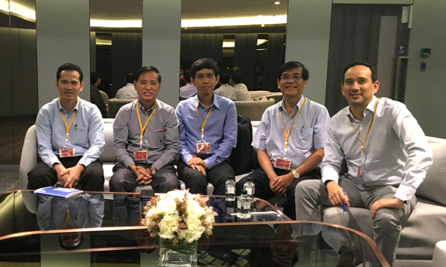 L-R: Members of the NCHADS team Dr. Ngauv Bora, Dr. Ly Penh Sun, Dr. Sameth Sovannarith, and Dr. Vohith Khol, with Dr. Jeremy Ross, Director of Research, TREAT Asia, 2020